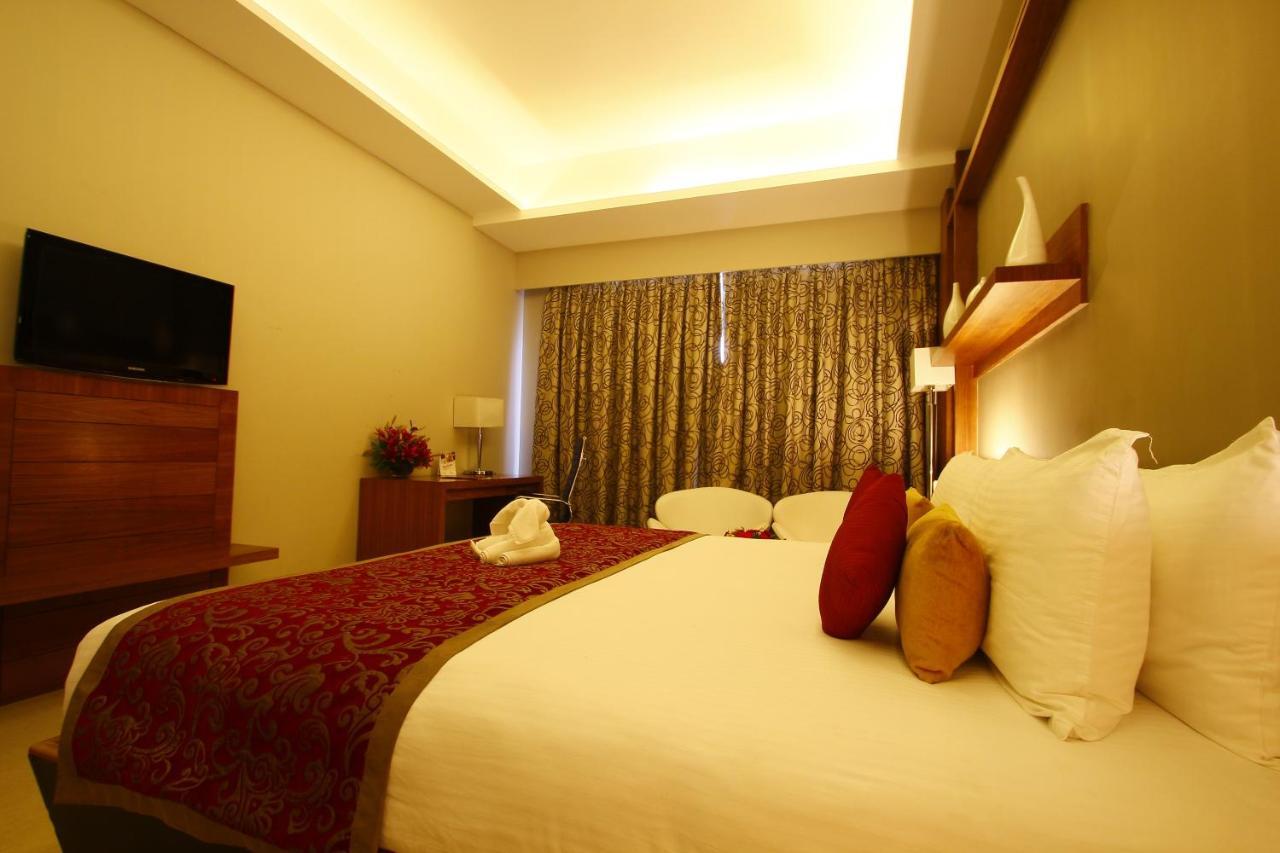 Grand Estancia Salem Room photo